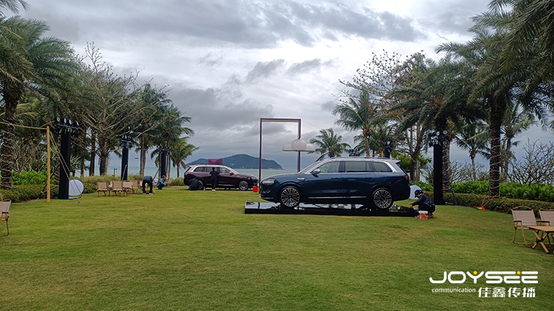 小草坪3.jpg 小草坪3.jpg